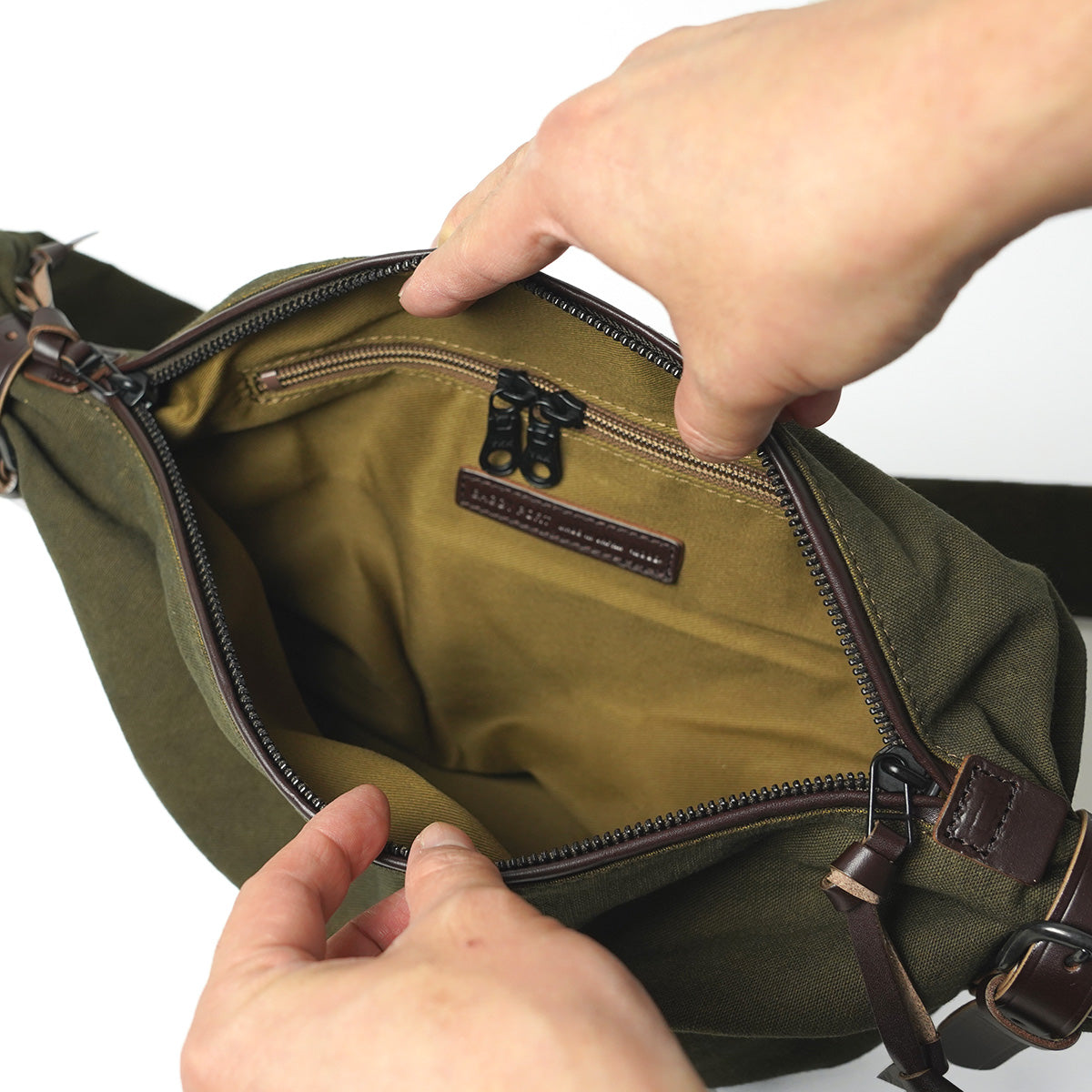 KUROSABI - Black Rust Dye - Sling Bag GRN9600