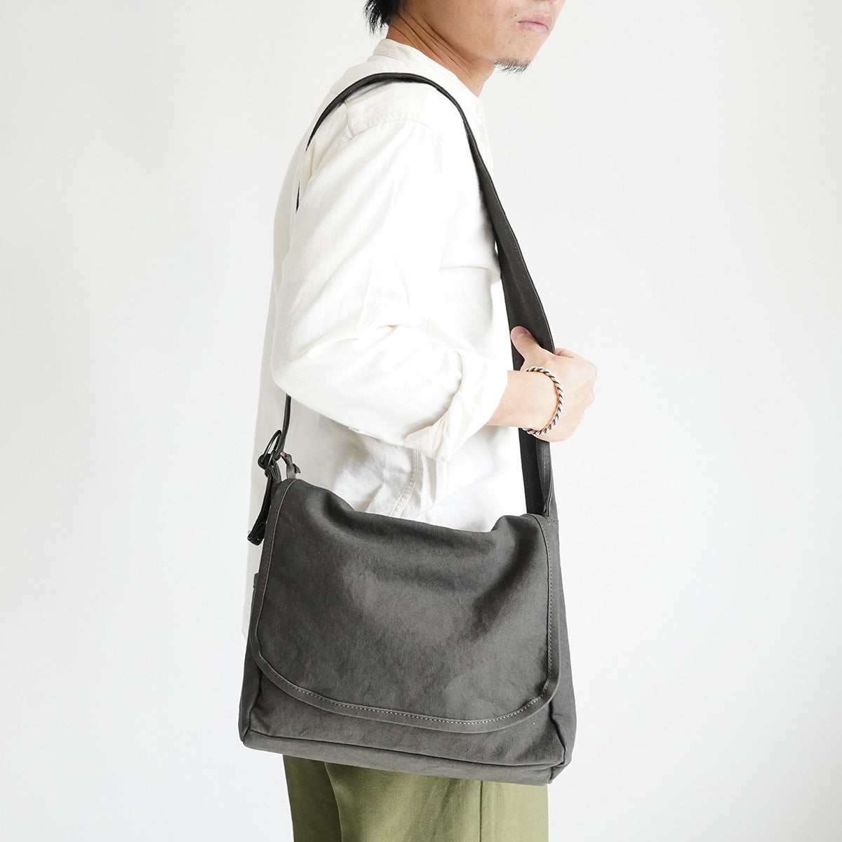 KUROSABI - Black Rust Dye - Flap Shoulder Bag M GRN9601