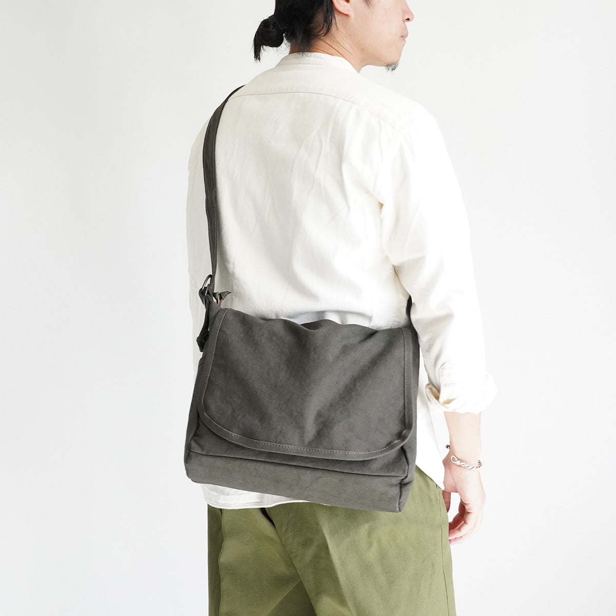 KUROSABI - Black Rust Dye - Flap Shoulder Bag M GRN9601