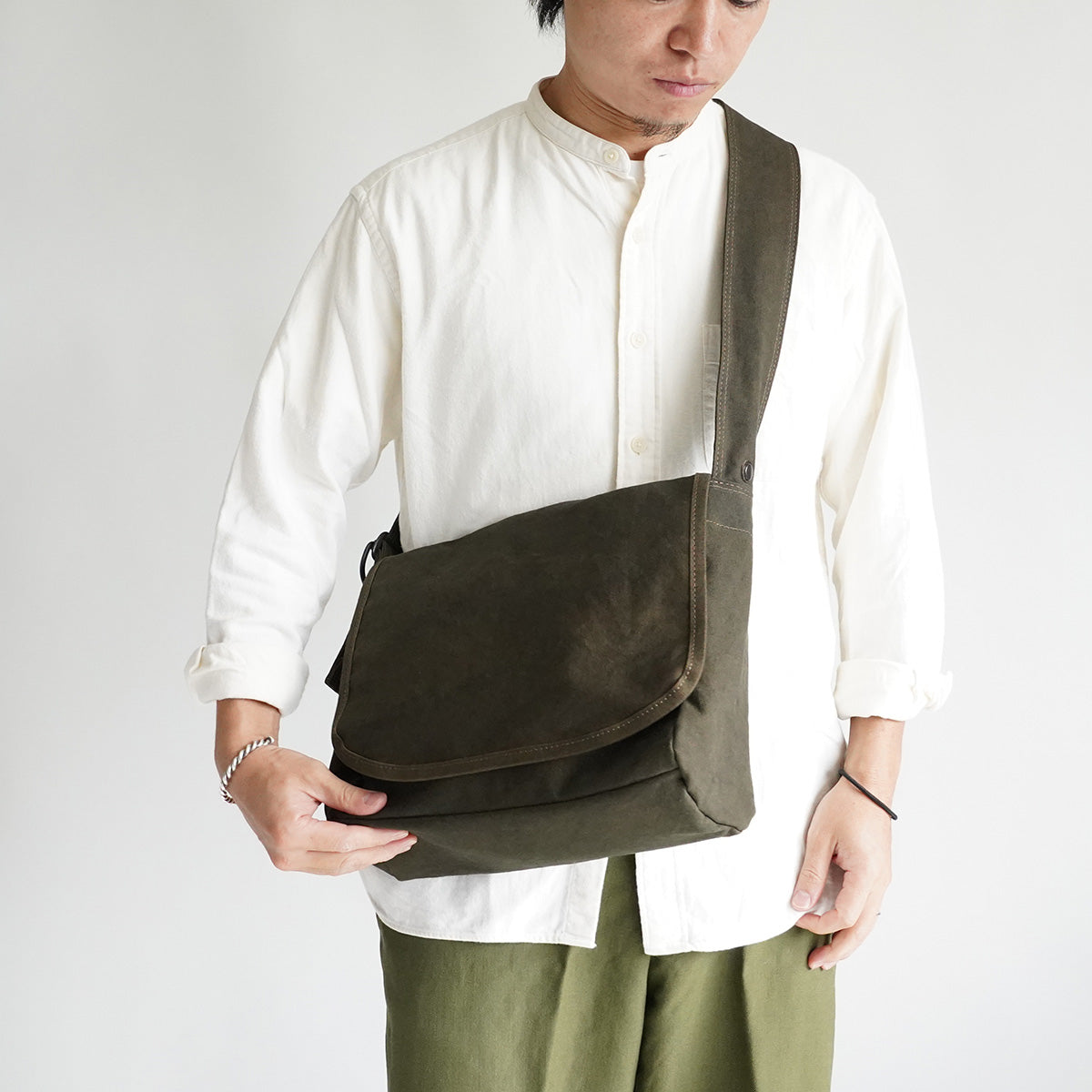 KUROSABI - Black Rust Dye - Flap Shoulder Bag M GRN9601