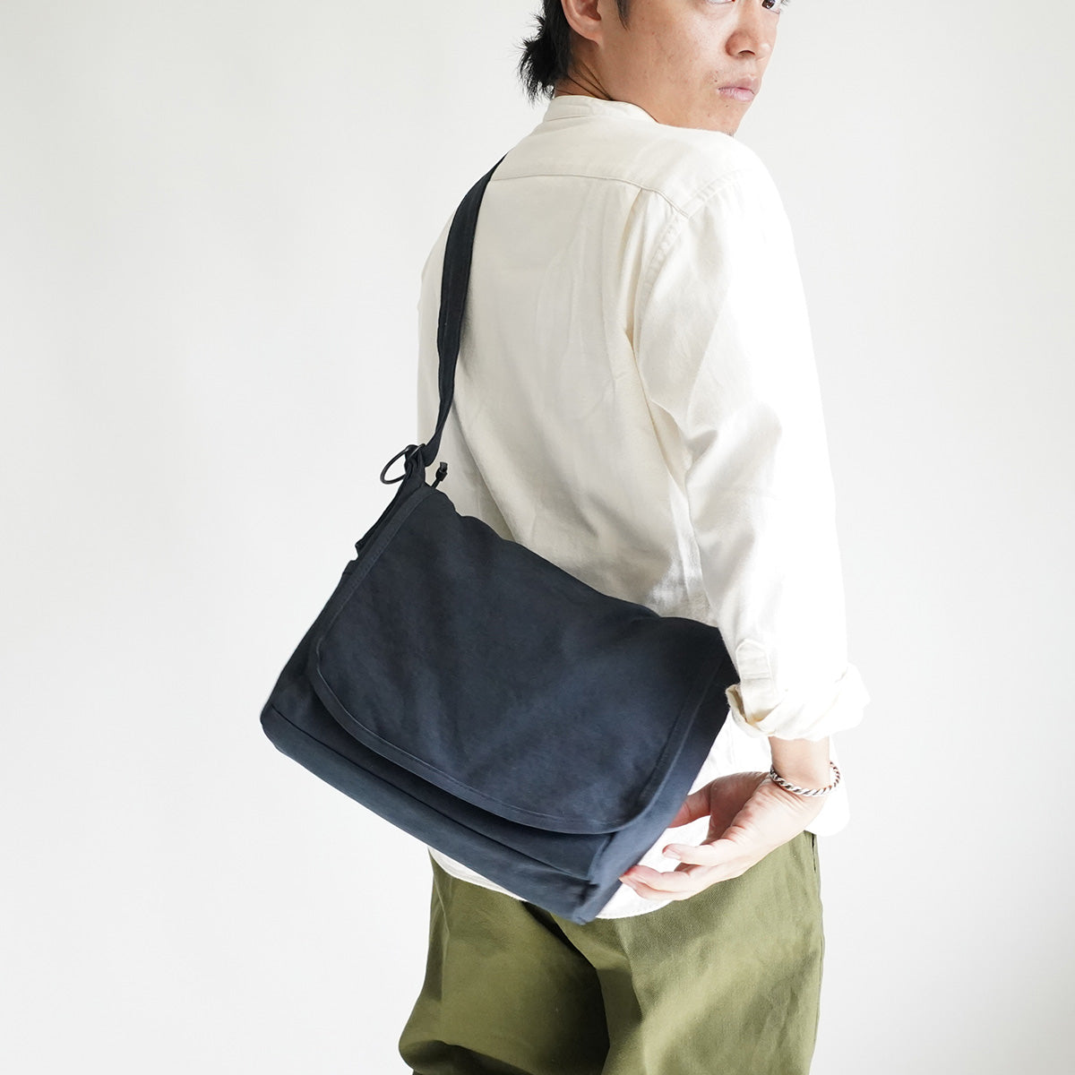 KUROSABI - Black Rust Dye - Flap Shoulder Bag M GRN9601
