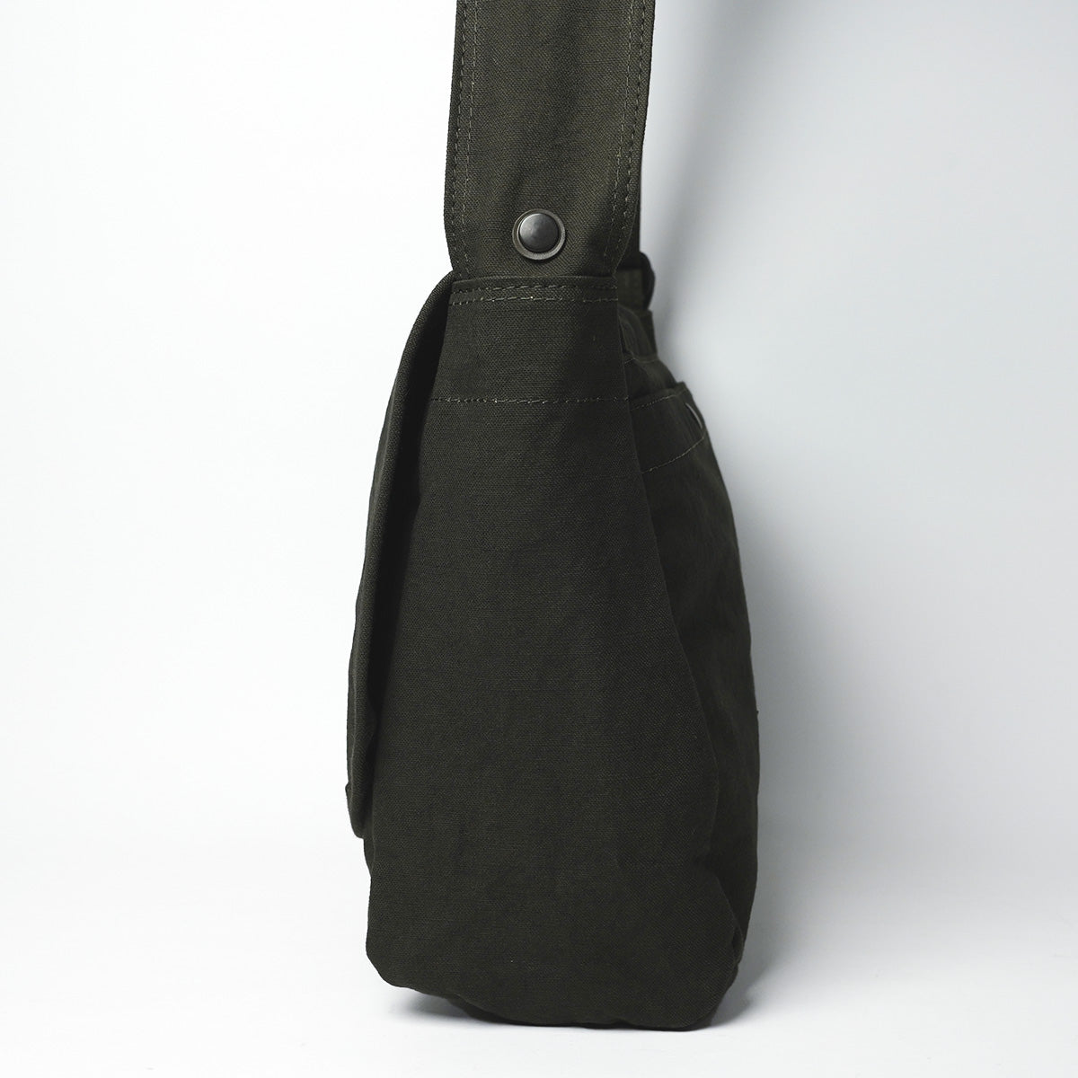 KUROSABI - Black Rust Dye - Flap Shoulder Bag M GRN9601