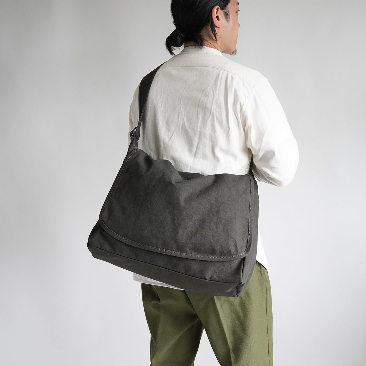 KUROSABI - Black Rust Dye - Flap Shoulder Bag L GRN9602