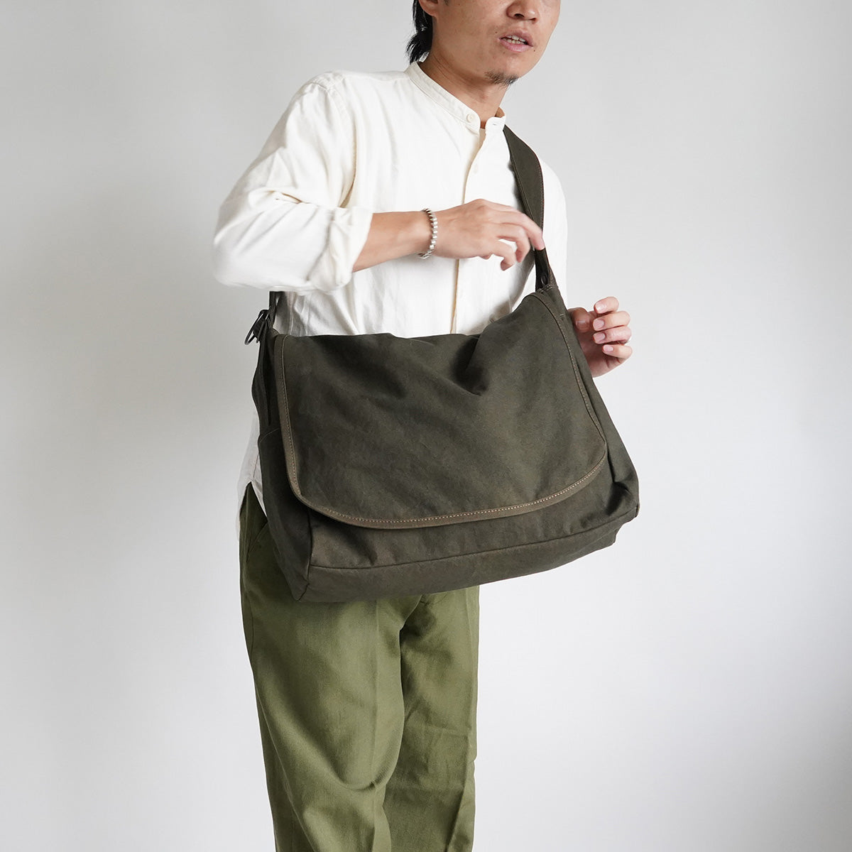 KUROSABI - Black Rust Dye - Flap Shoulder Bag L GRN9602