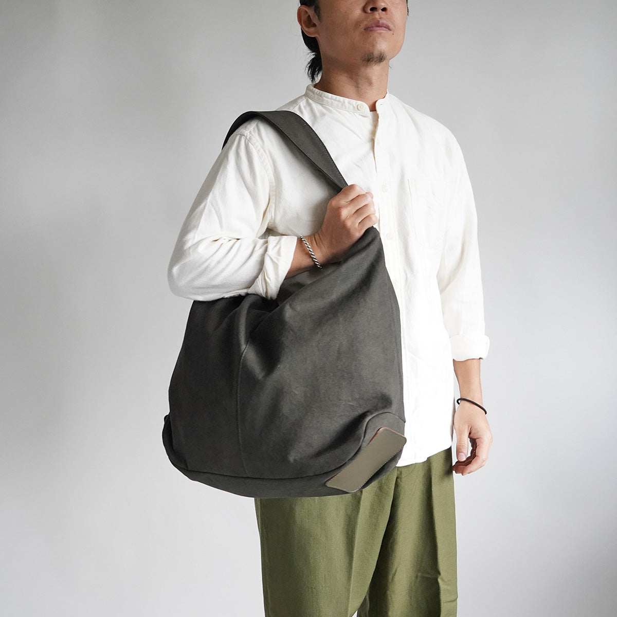 KUROSABI - Black Rust Dye - One-Shoulder Tote Bag GRN9603