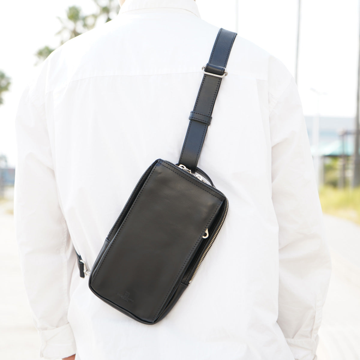 SLANTING -スランティング- タテ型ボディバッグ S KOT1007