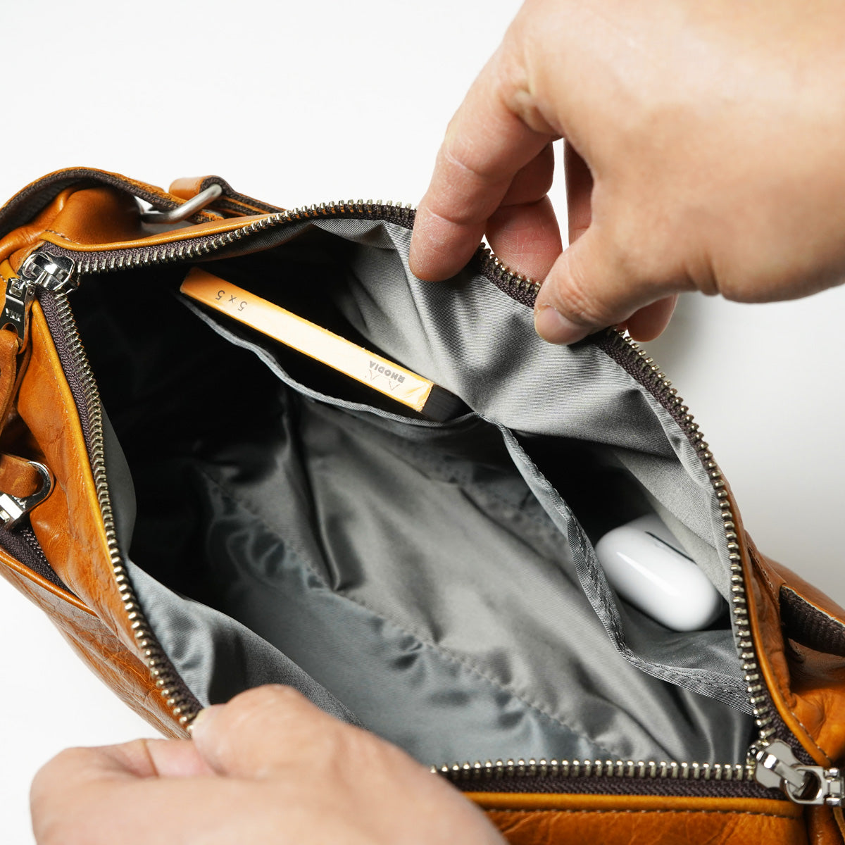 フルクローム ボディショルダーバッグ KOT850