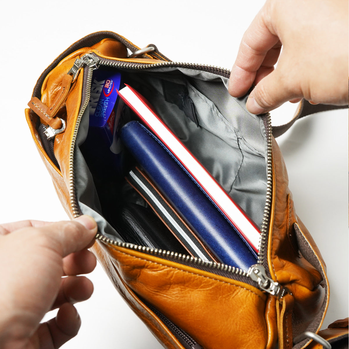 フルクローム ボディショルダーバッグ KOT850