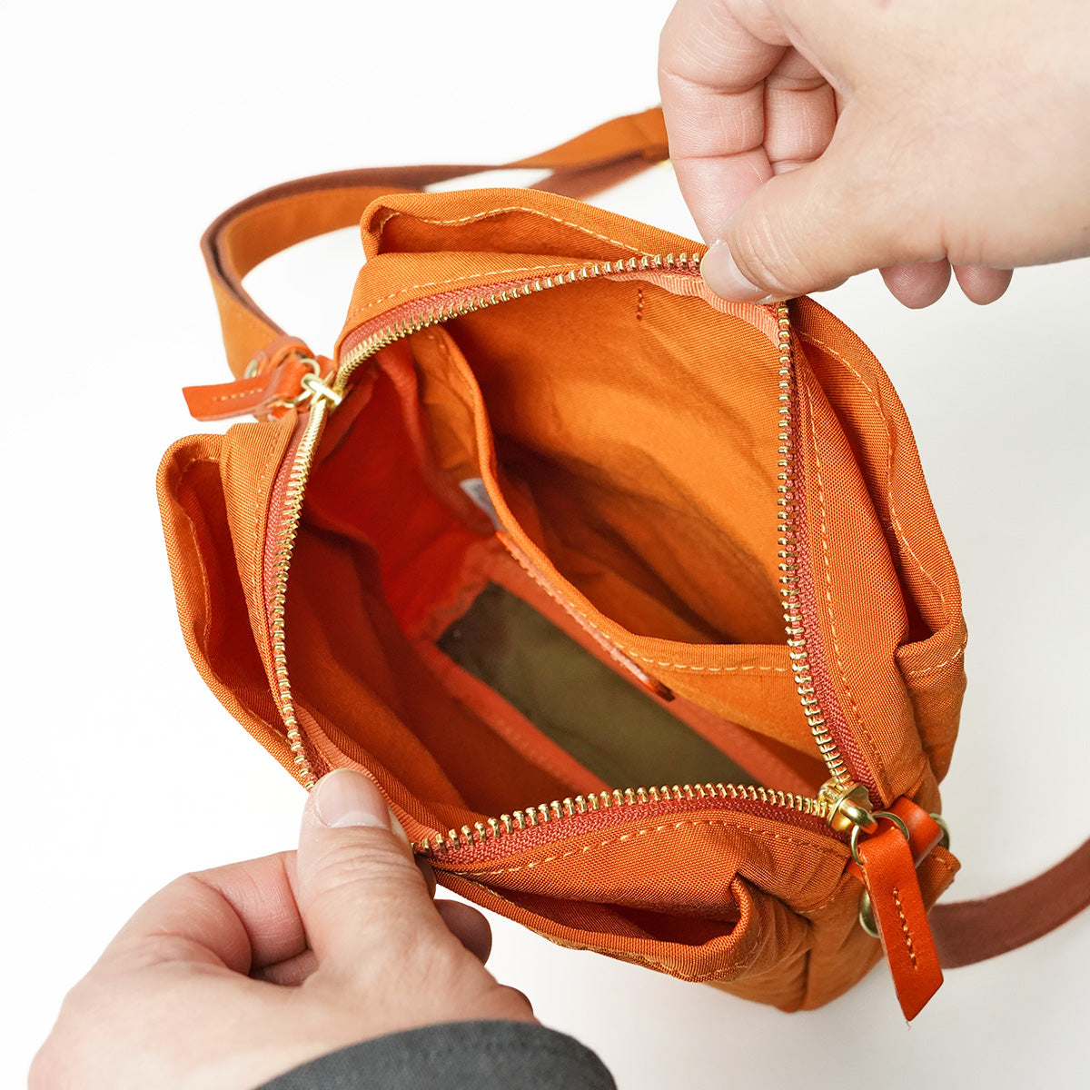 MIGAL - Vertical Mini Shoulder Bag LGRN2900