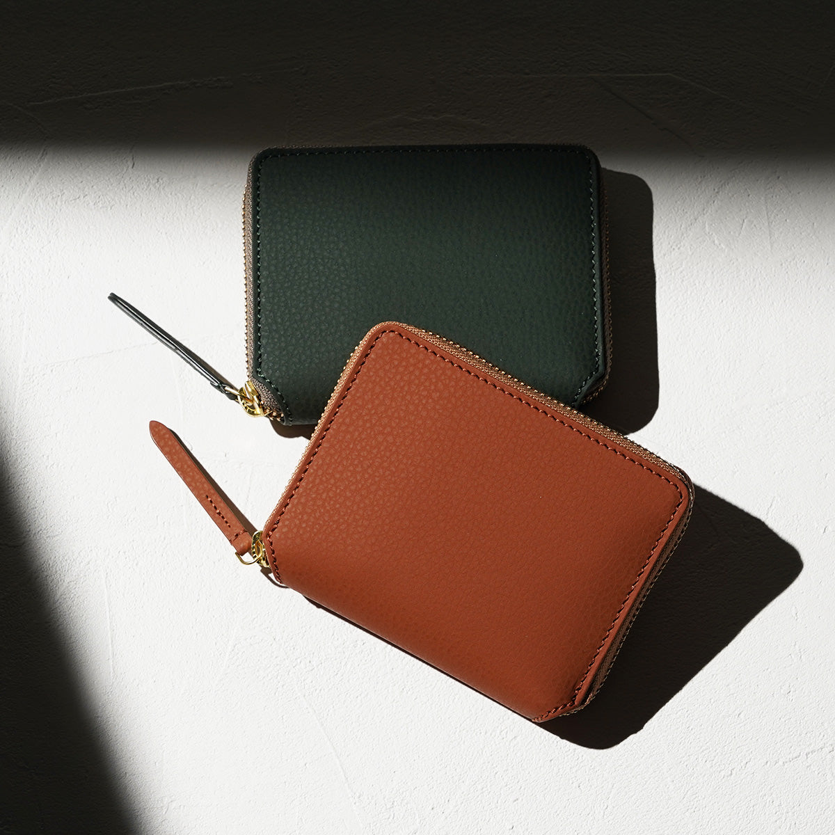 エンボス リサイクルレザー ラウンドファスナー ハーフ財布 LZKM141