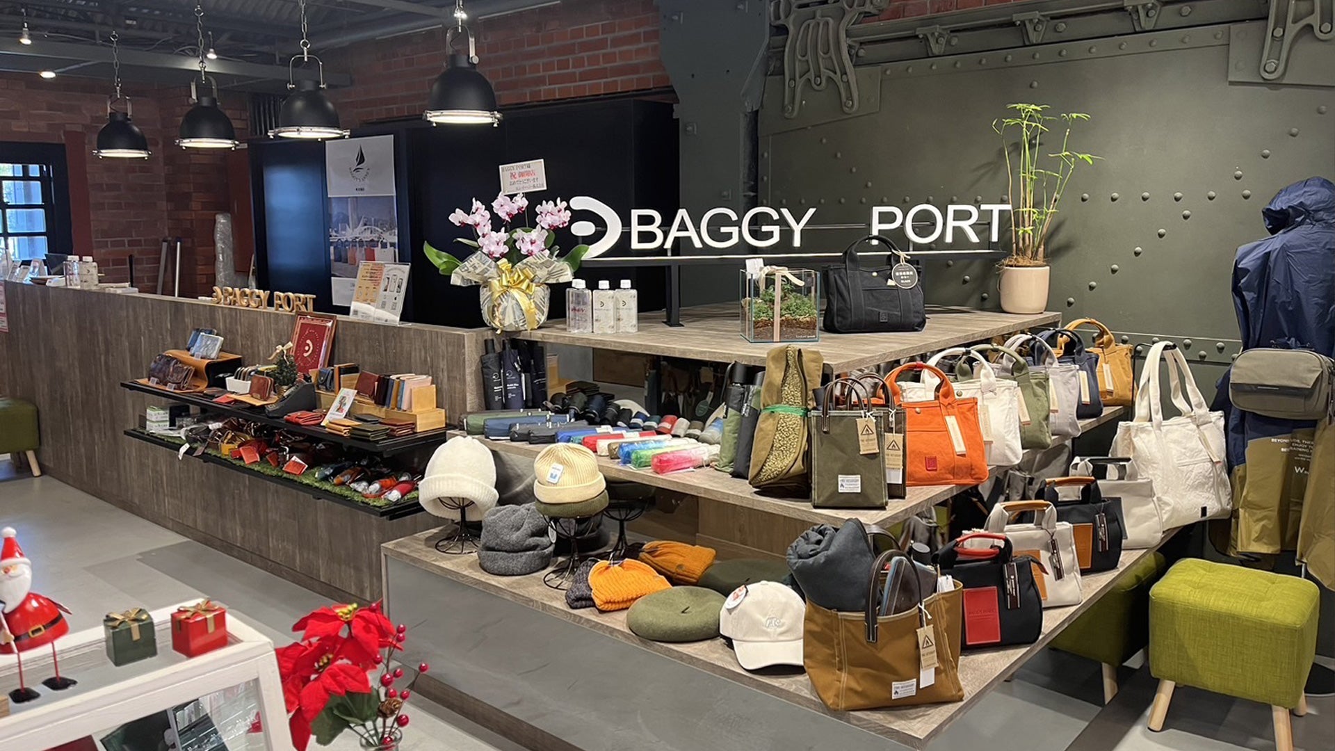 BAGGY PORT 横浜赤レンガ倉庫店