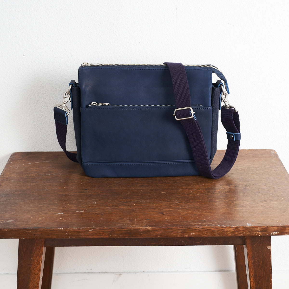 グローブレザー ショルダーバッグ YNM200