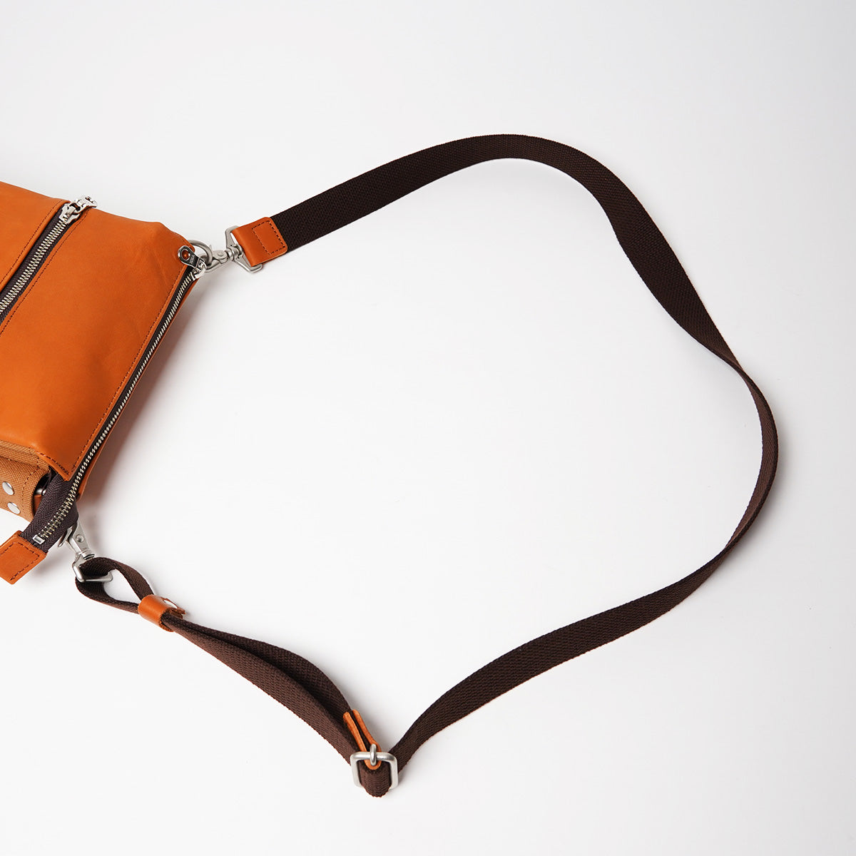 グローブレザー タテ型ショルダーバッグ YNM232