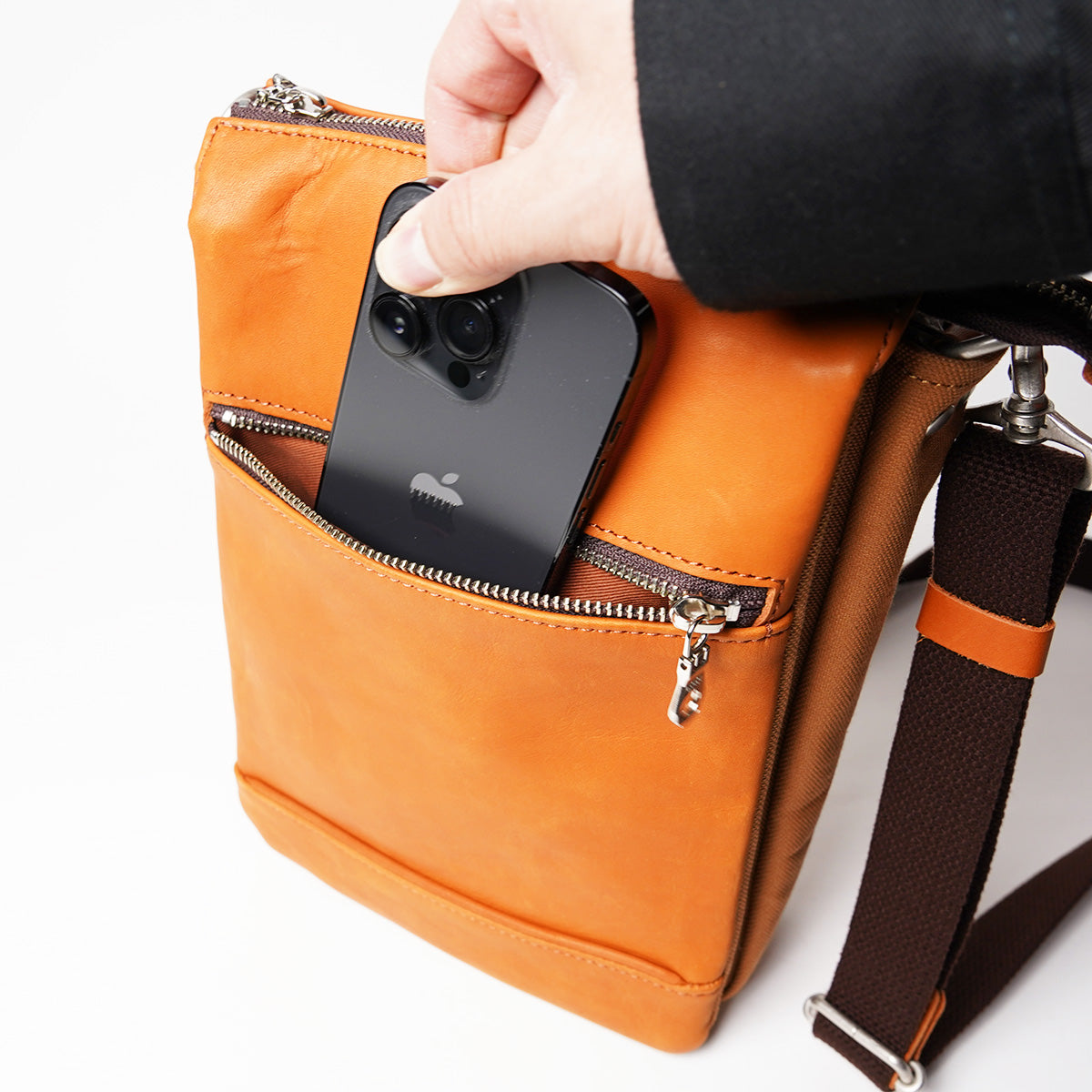 グローブレザー タテ型ショルダーバッグ YNM232