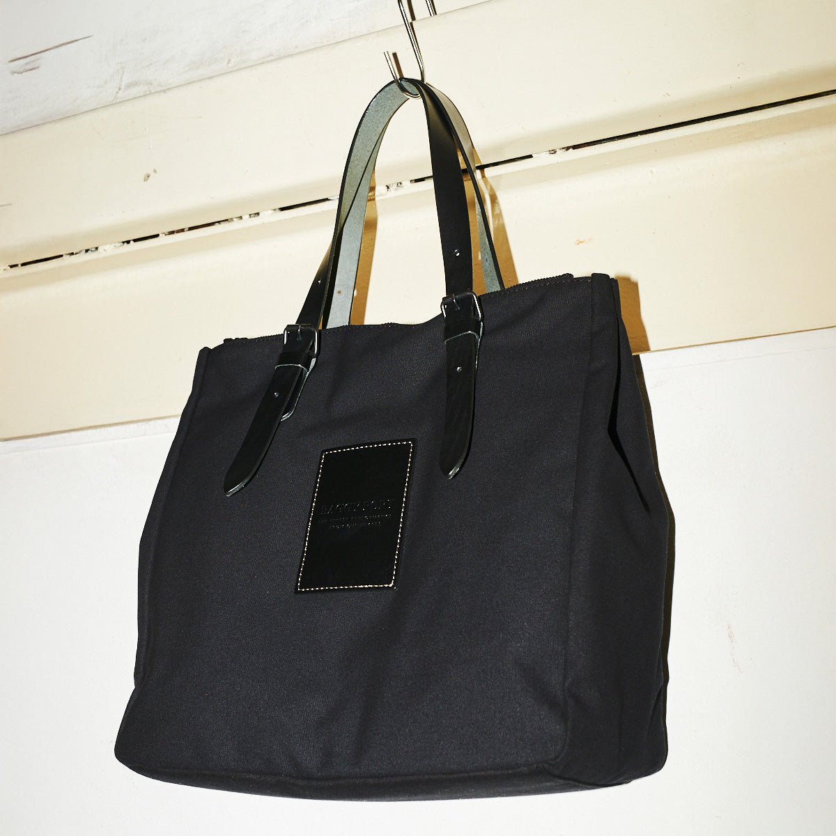 BLACK - Black - Tote Bag L YNM410