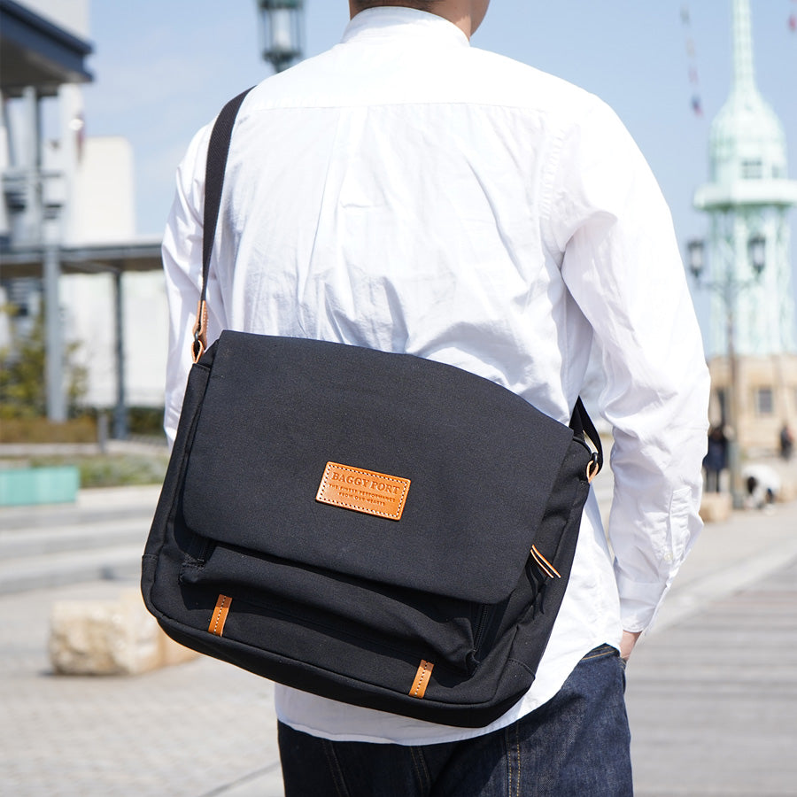 BLACK - Black - Flap shoulder bag YNM419