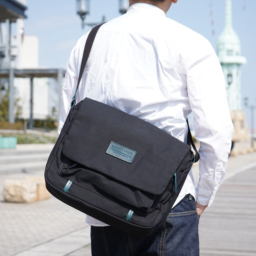 BLACK - Black - Flap shoulder bag YNM419