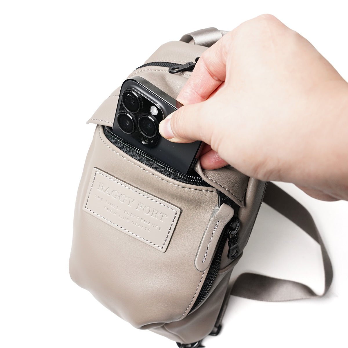 オイルソフトレザー タテ型 ボディバッグ YNM991