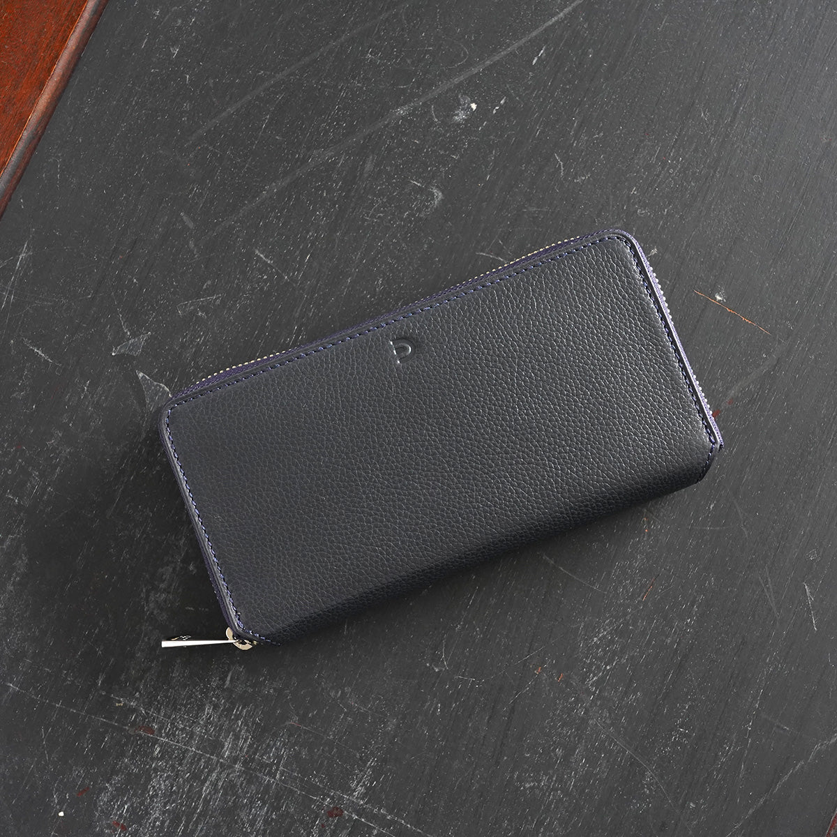 エンボスシュリンク ラウンドファスナー長財布 ZKM100