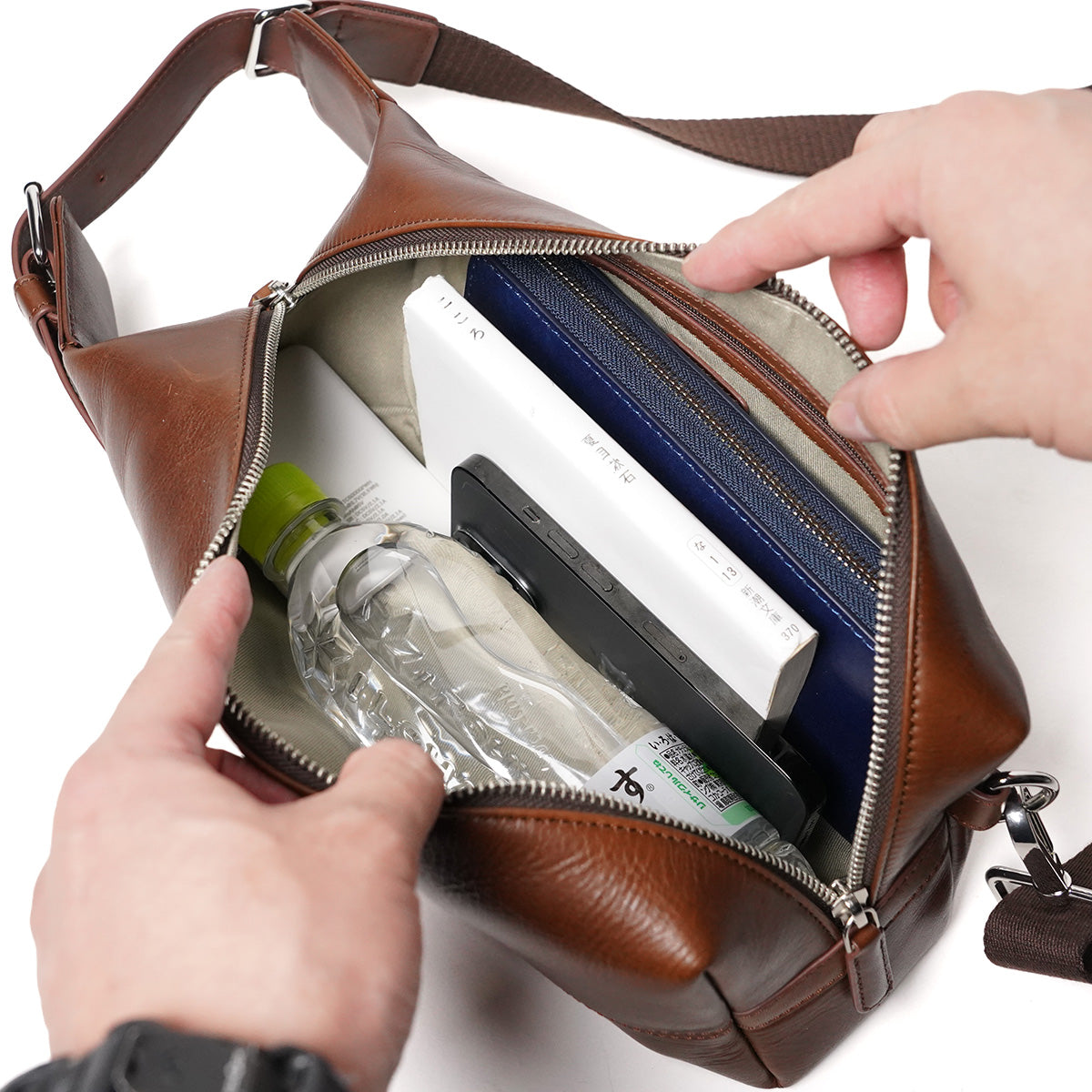 OIL PULLUP -オイルプルアップ- 筒形2WAY クラッチショルダーバッグ ZKM4000