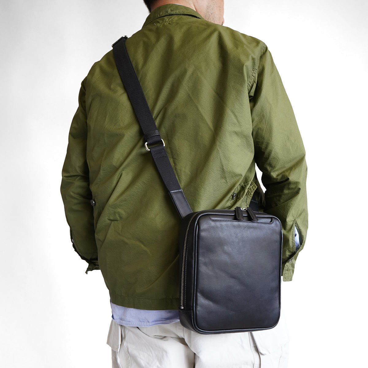 OIL PULLUP -プルアップ- スクエアショルダーバッグ ZKM4001