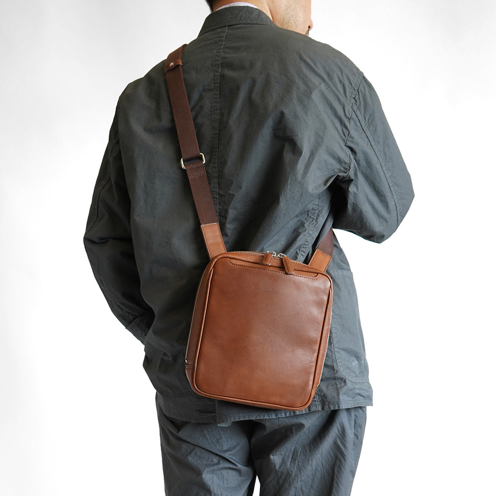 OIL PULLUP -Pull-up- Square Shoulder Bag ZKM4001