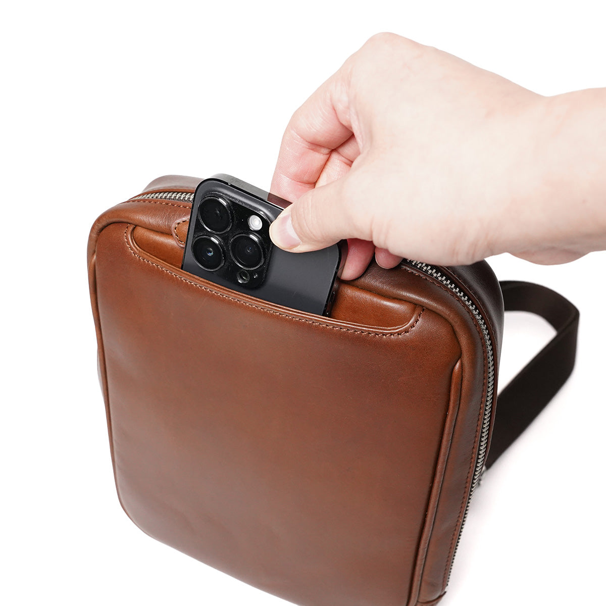 OIL PULLUP -プルアップ- スクエアショルダーバッグ ZKM4001