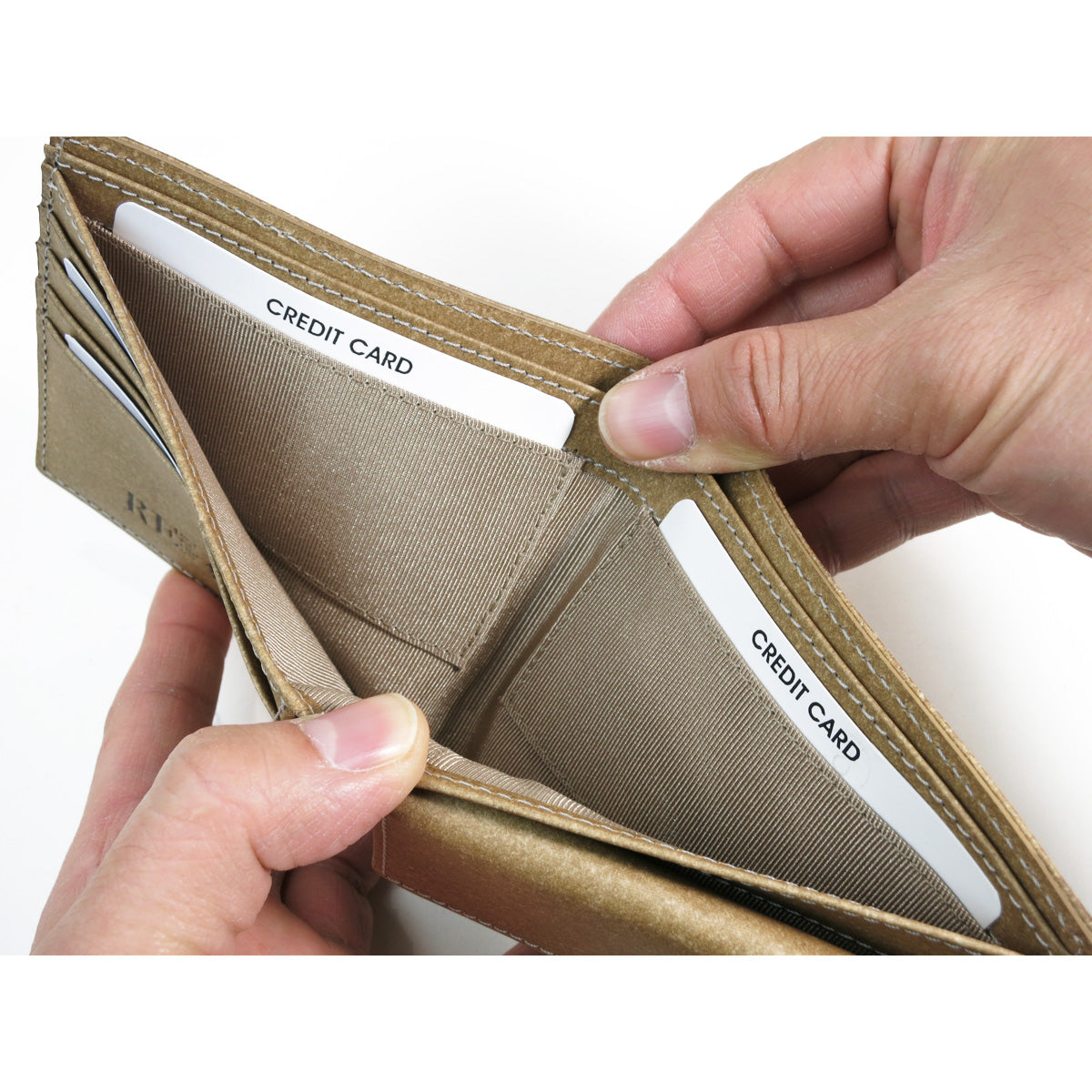 ブートレガーズ ツートンサーマルWOODSTOCK リサイクルレザー 二つ折り財布 ZKM603