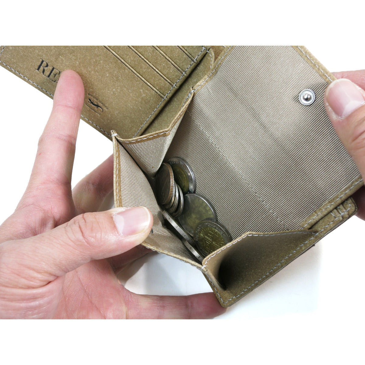 Recycled Leather Bifold Wallet ZKM603