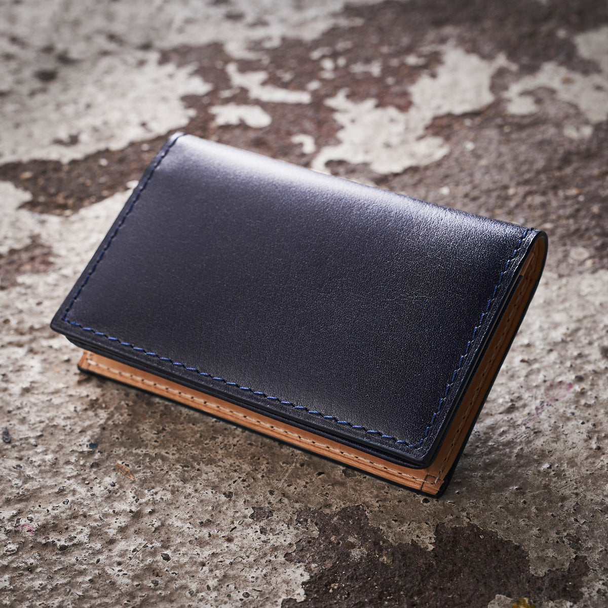 Indigo-dyed leather business card holder ZYS094