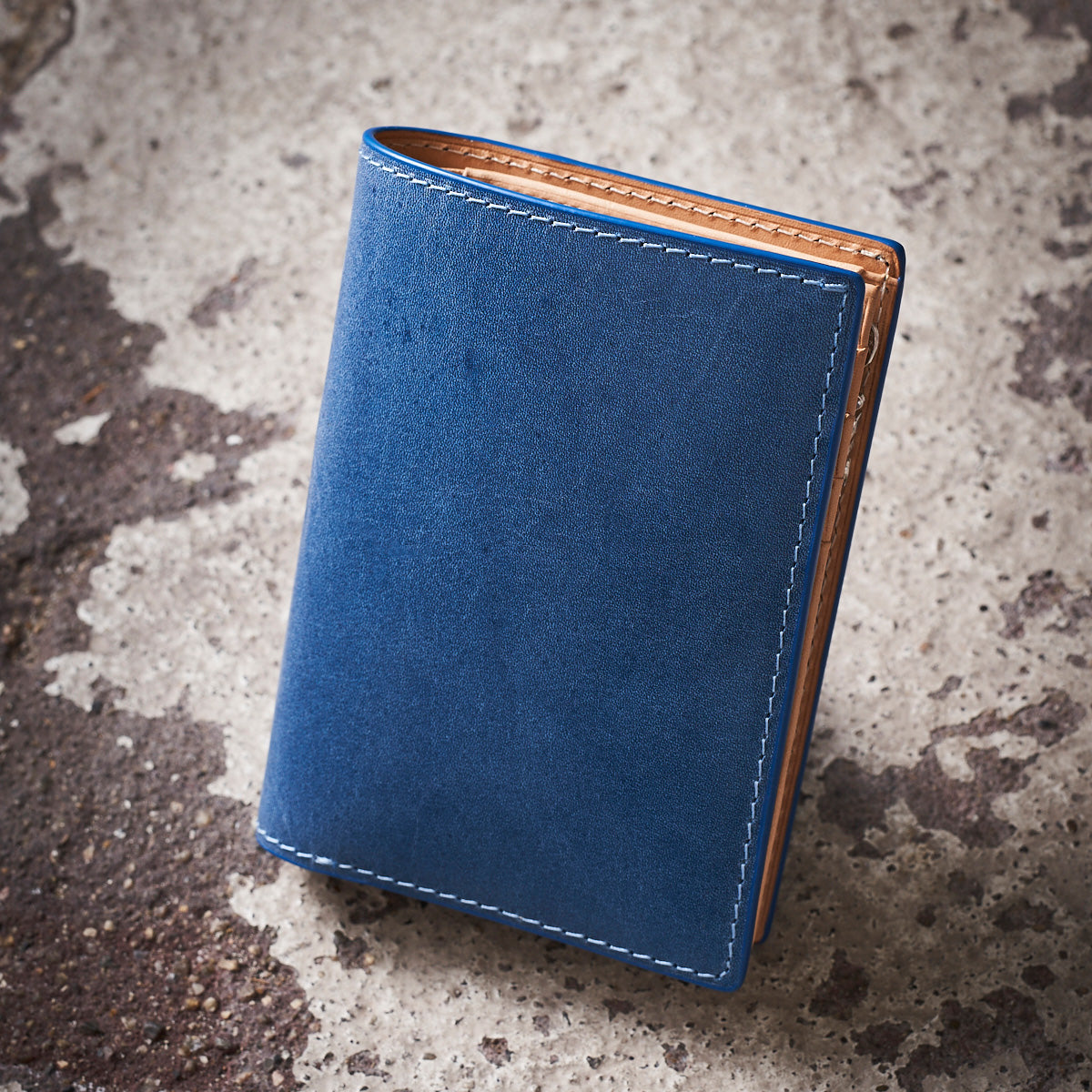 Indigo-dyed leather half wallet ZYS096