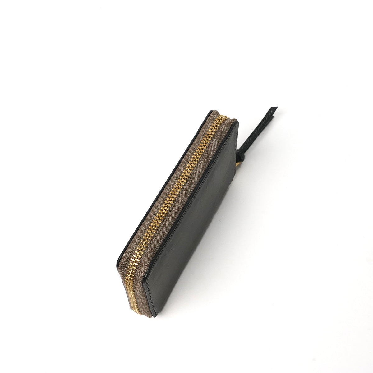 BLACK ON - Black On - Round Zipper Half Wallet ZYS1101