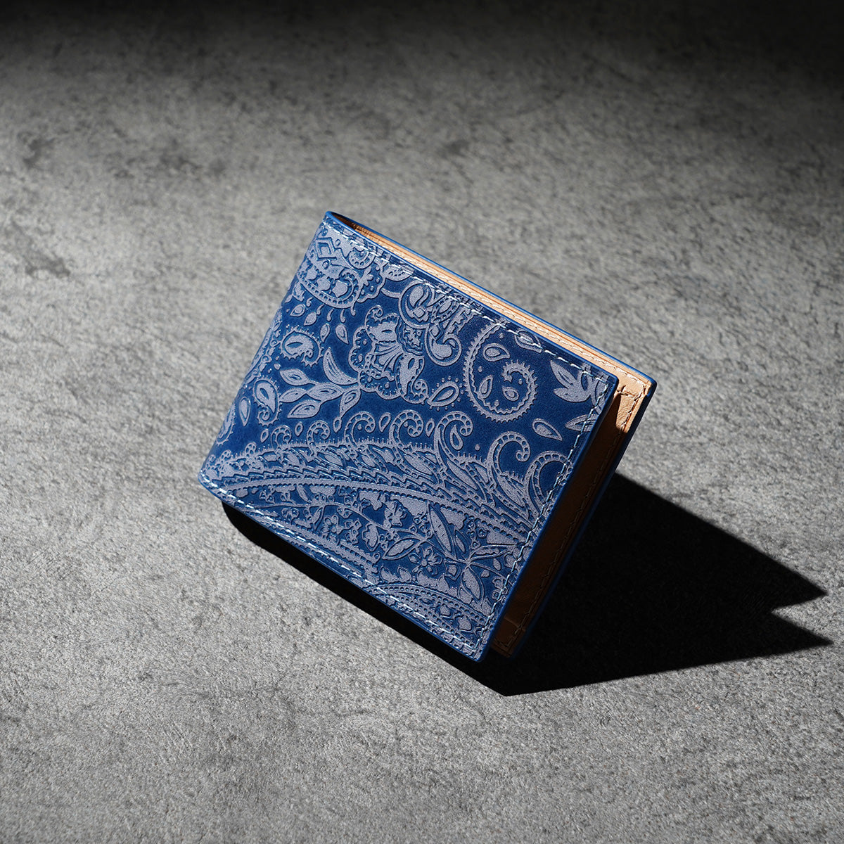 Indigo dye x Paisley bifold wallet ZYS198
